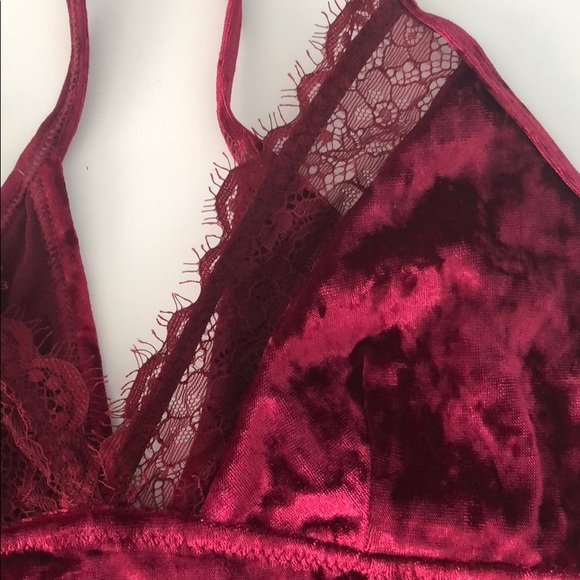 velvet aerie bralette - Picture 2 of 4